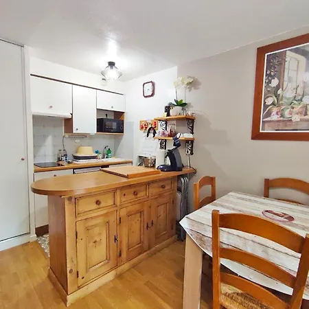 Au Doux Refuge, T2 Bis, Parking Gratuit, Proche Thermes, 6 Personnes Apartman Bagnères-de-Luchon